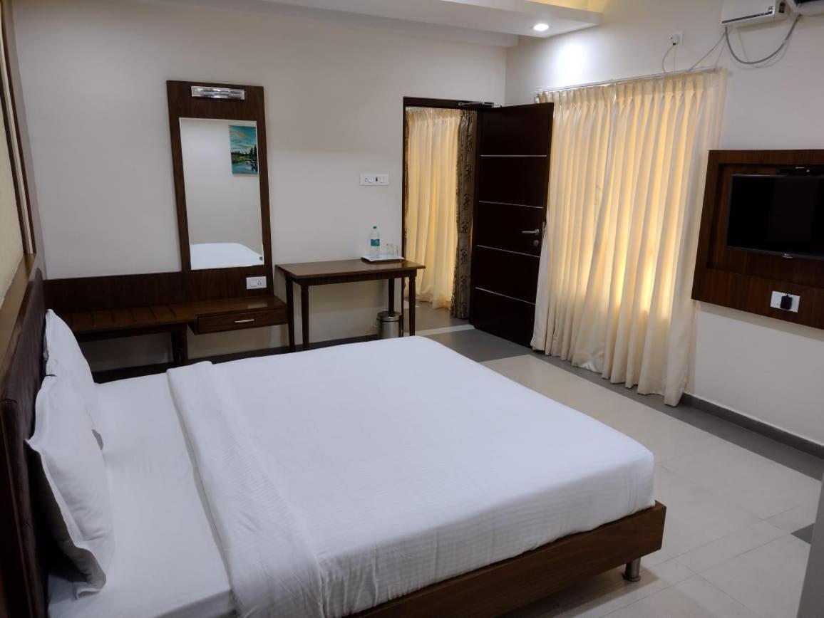 Отель Atlanta Park Chennai Tambaram Экстерьер фото